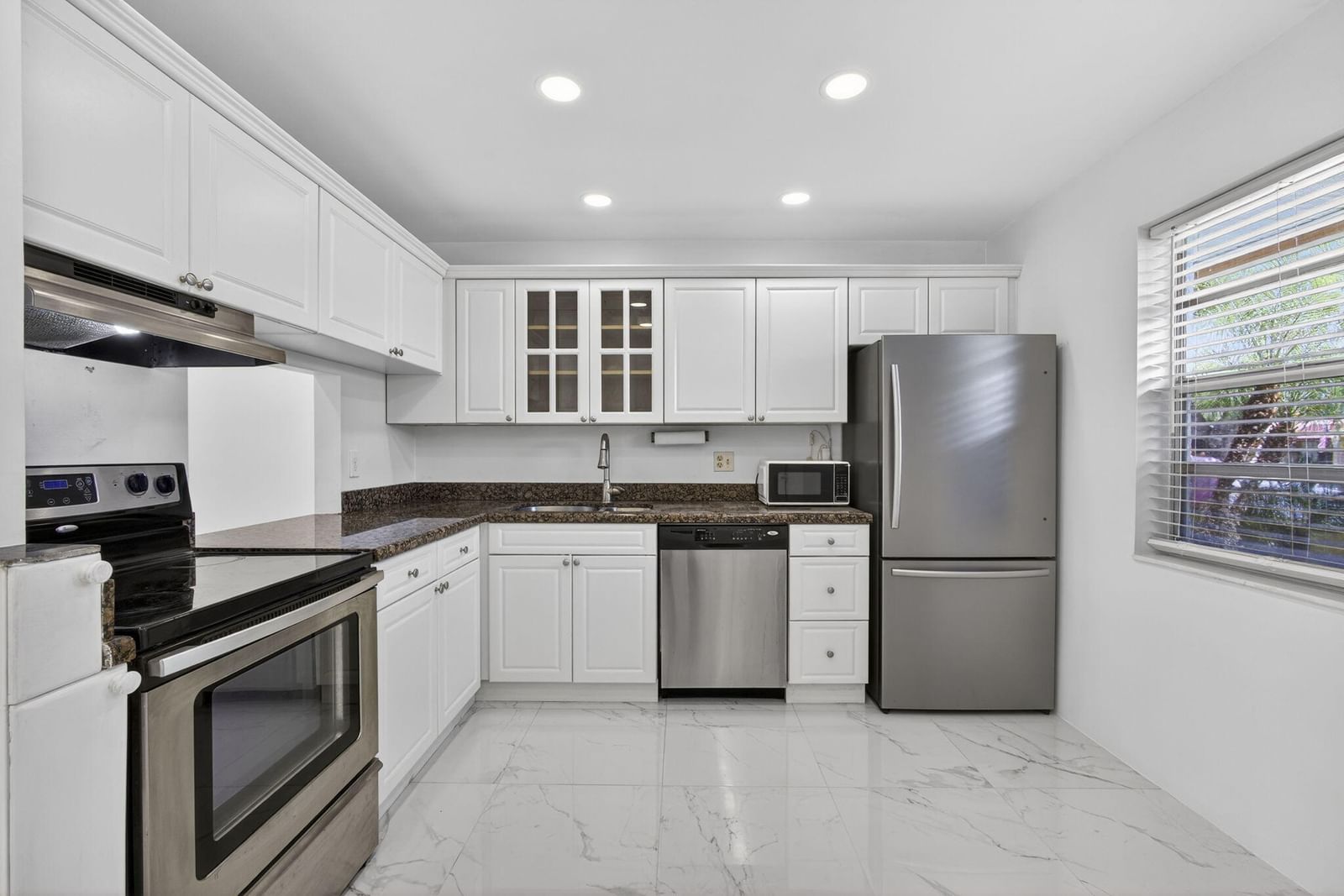 105 Lake Irene Drive, West Palm Beach, FL 33411 photo 4