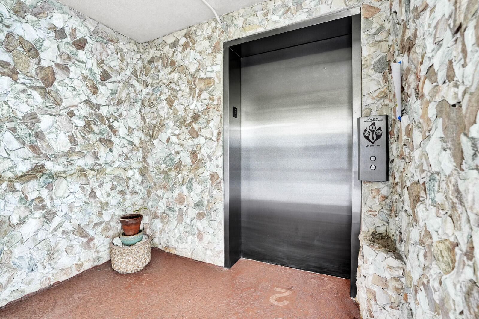 2102 Lucaya Bend #F2, Coconut Creek, FL 33066 photo 2