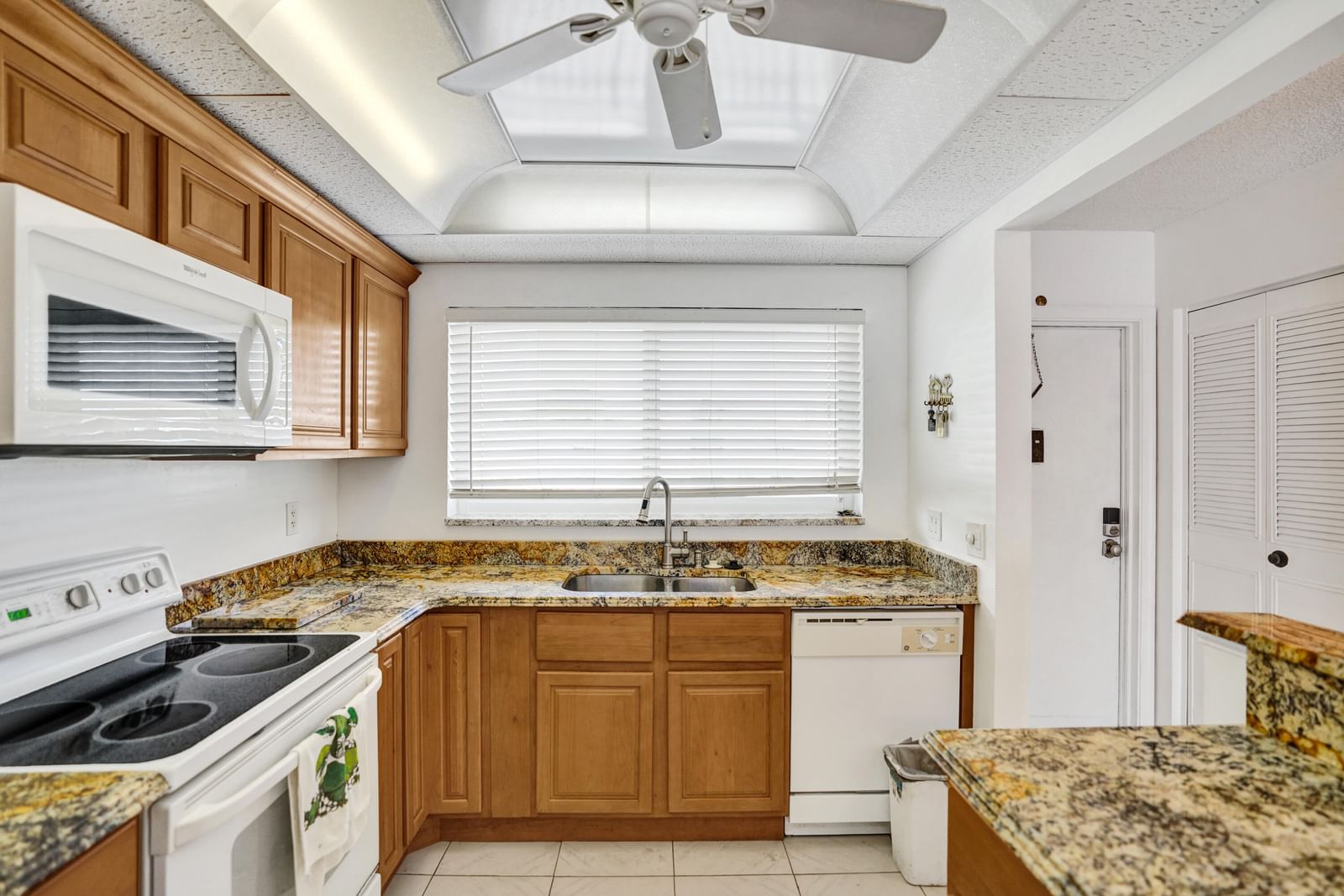 2012 S Federal Highway #404, Boynton Beach, FL 33435 photo 5