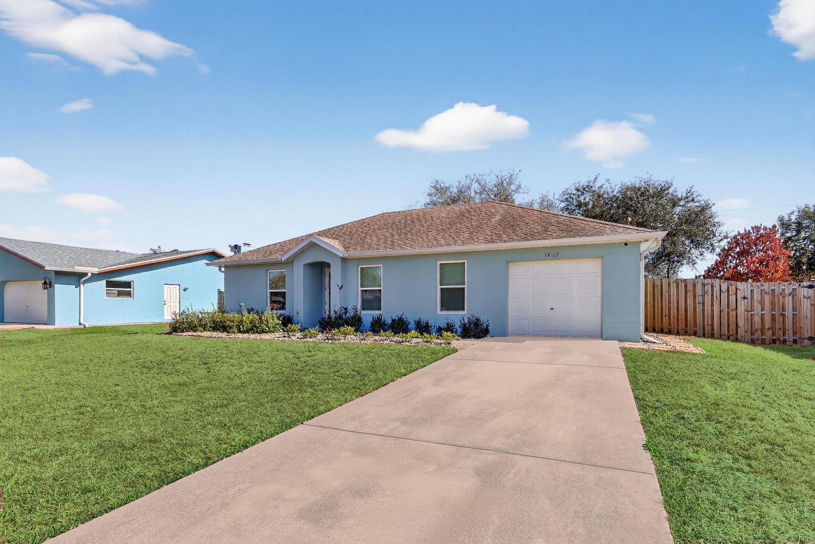 1011 SE Euclid Lane, Port St Lucie, FL 34983 photo 2
