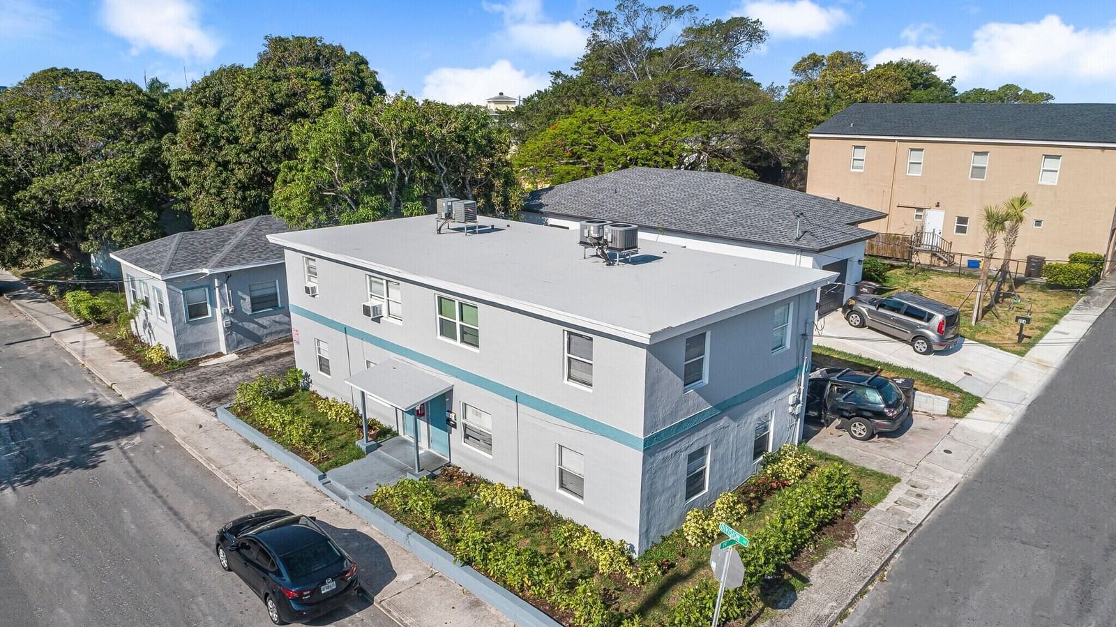 1913 Division Avenue, West Palm Beach, FL 33407 photo 2