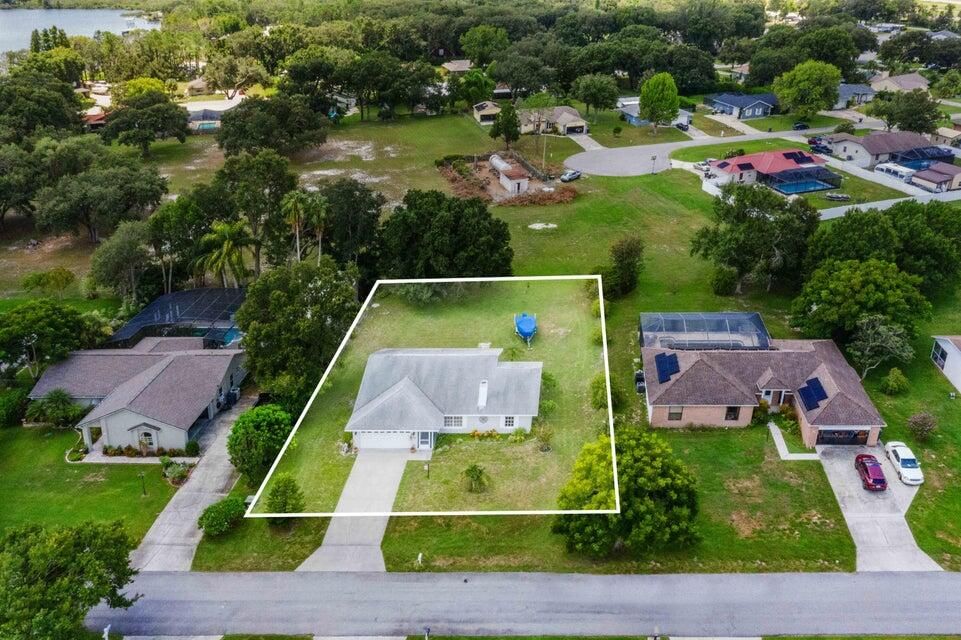 910 Liberty Lane, Auburndale, FL 33823 photo 3