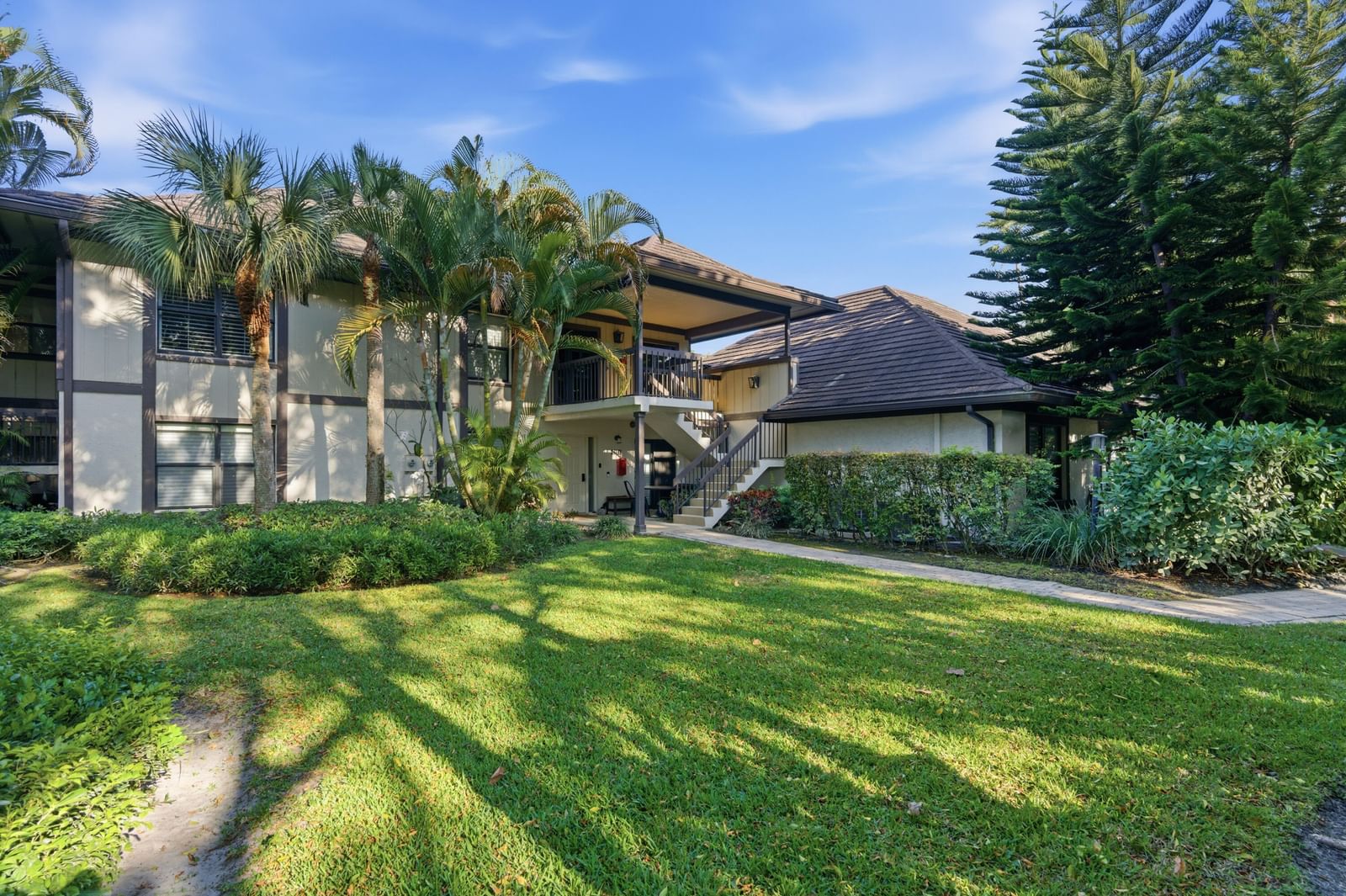 2810 Polo Island Drive #C202, Wellington, FL 33414 photo 2