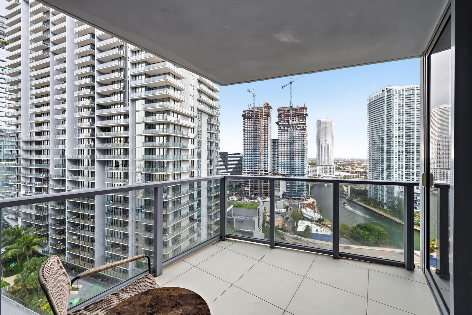 31 SE 6th Street #2601, Miami, FL 33131 photo 4