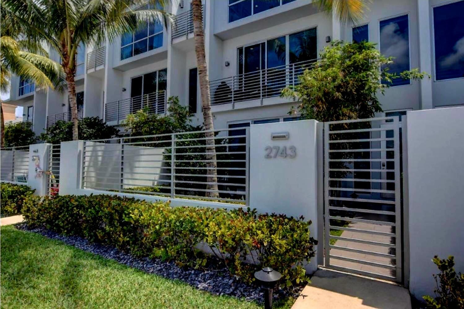 2743 NE 1st Street, Pompano Beach, FL 33062 photo 5
