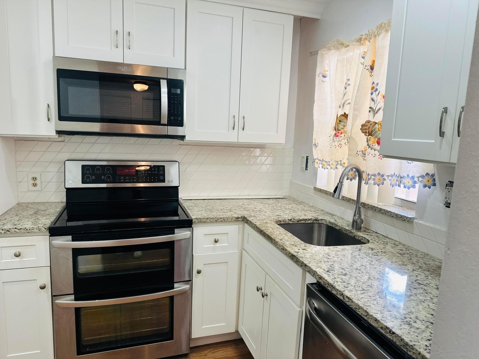 9900 Sunrise Lakes Boulevard #201, Sunrise, FL 33322 photo 4
