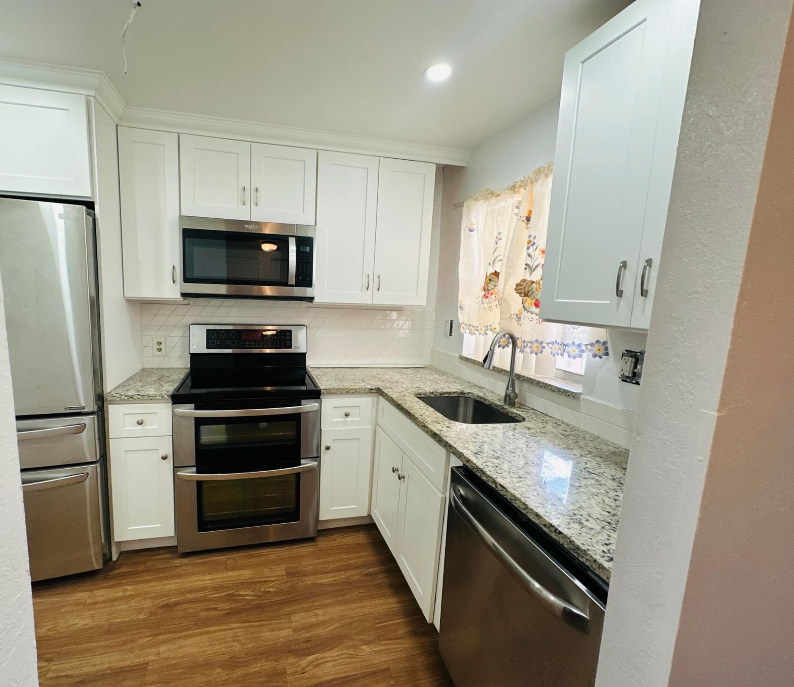 9900 Sunrise Lakes Boulevard #201, Sunrise, FL 33322 photo 5