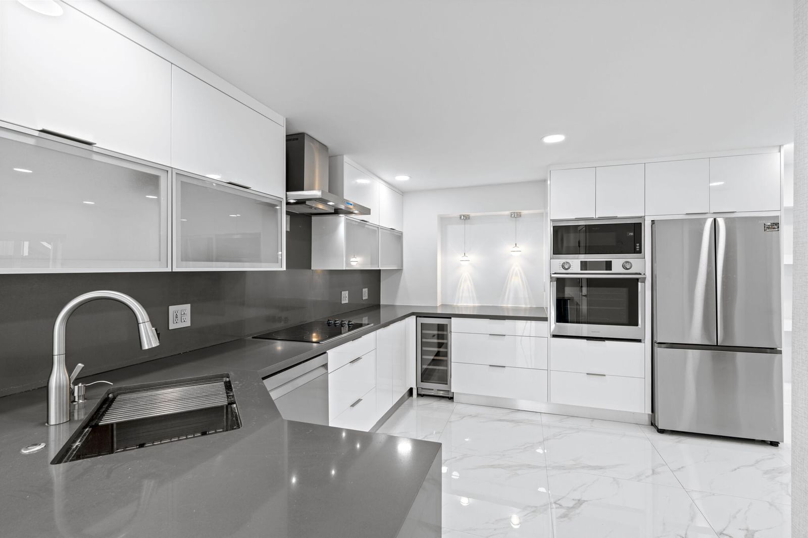 5341 N Andrews Avenue, Oakland Park, FL 33309 photo 4