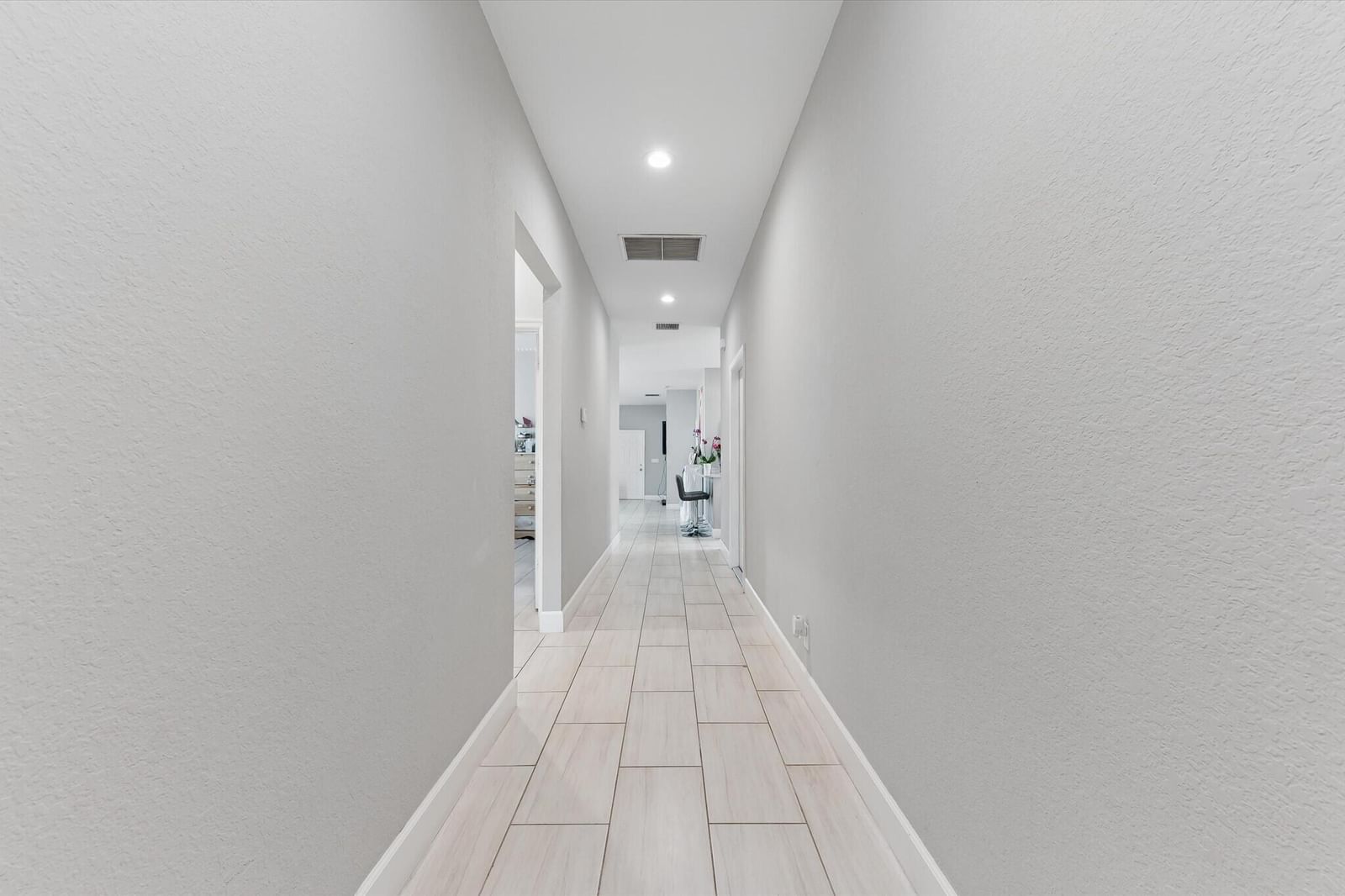 525 NW 12th Avenue, Boynton Beach, FL 33435 photo 4