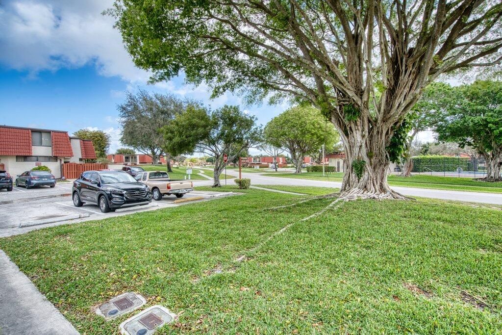 3838 Victoria Drive, West Palm Beach, FL 33406 photo 5