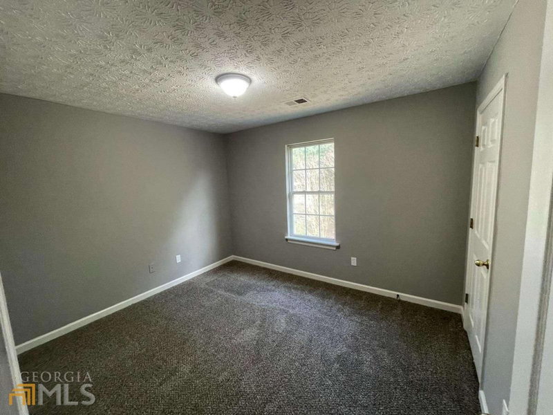 Photo 5 of 2162 Anconia Circle