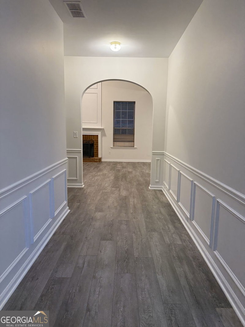 Photo 8 of 1916 Oakwood Grove Drive