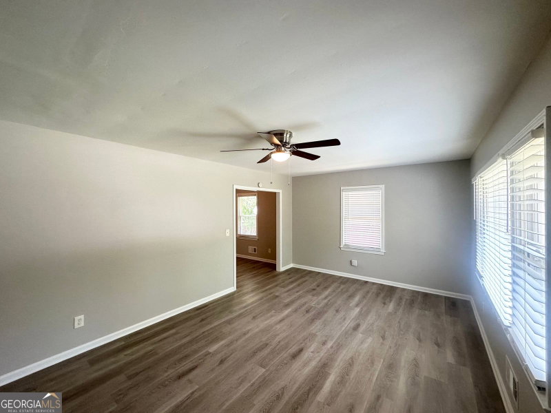 Photo 2 of 1417 Lavender Drive NW