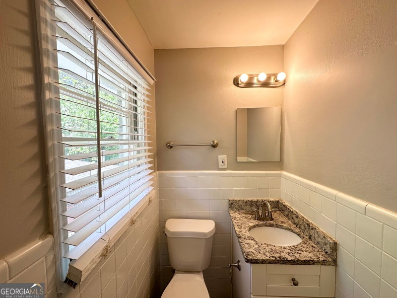 Photo 11 of 1417 Lavender Drive NW