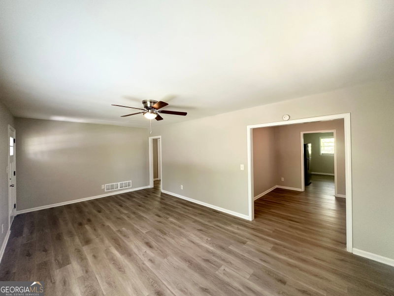 Photo 3 of 1417 Lavender Drive NW