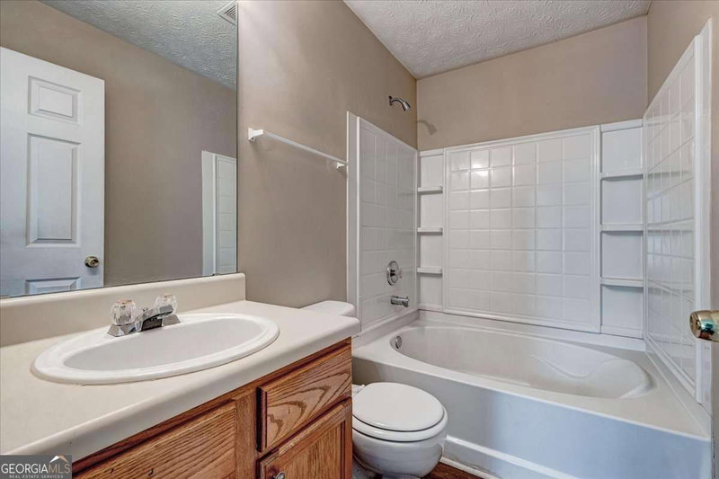 Photo 6 of 2289 Strathmoor Manor Drive