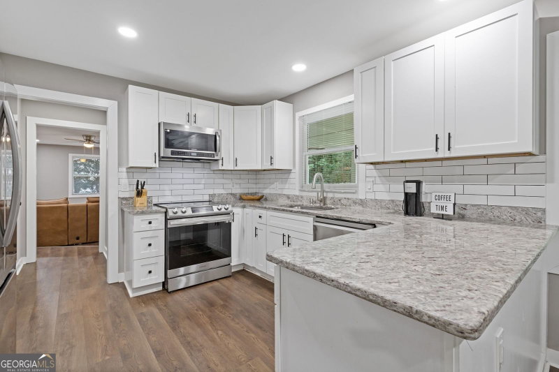 Photo 18 of 742 Mountain View Drive