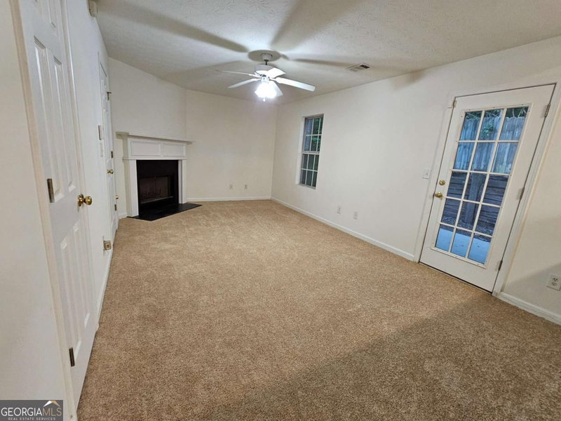 Photo 5 of 3287 River Lane SE