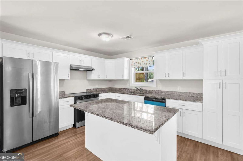 Photo 17 of 6425 Dogwood Way
