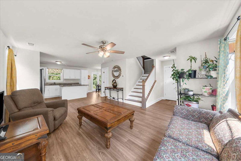 Photo 10 of 6425 Dogwood Way