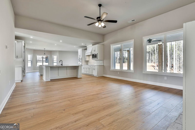 Photo 9 of 174 Tattersall Way #5-100