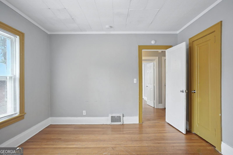 Photo 15 of 1807 Sylvan Road SW