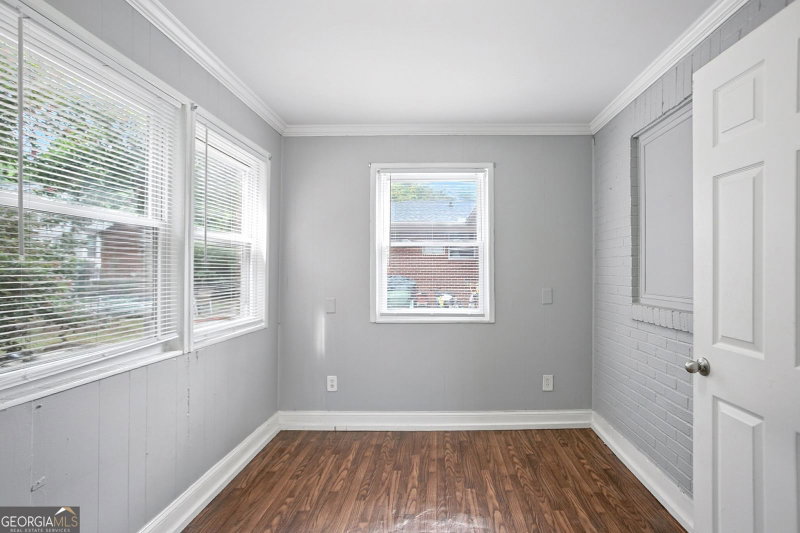 Photo 25 of 1807 Sylvan Road SW