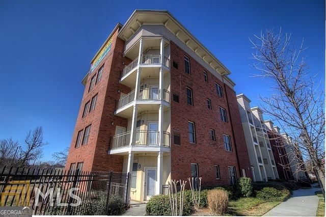 Photo 4 of 870 Mayson Turner Road NW #1103