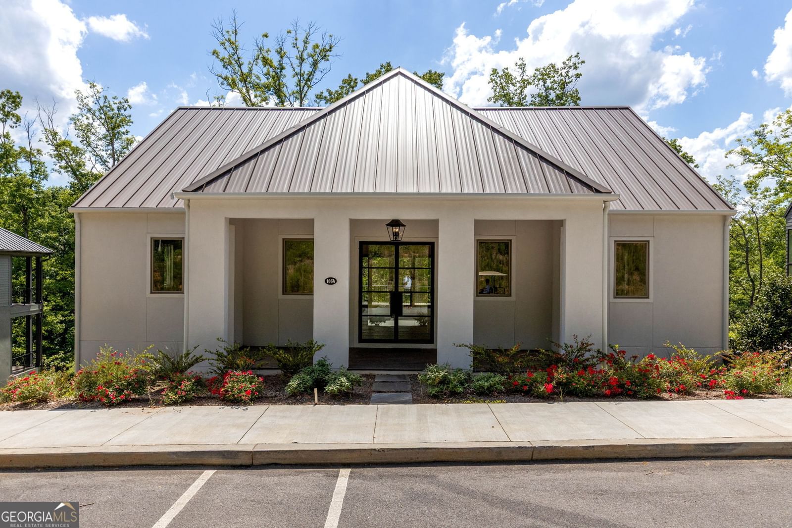 1064 Lupo Loop, Chattahoochee Hills, GA 30268