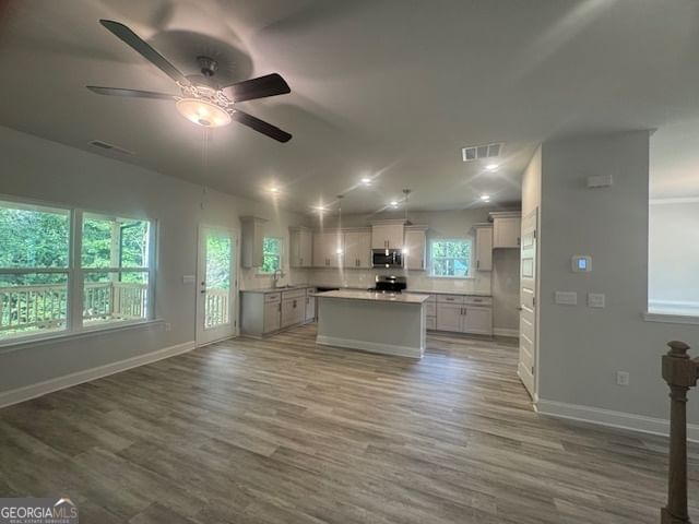 Photo 6 of 936 Eagle Heights Drive