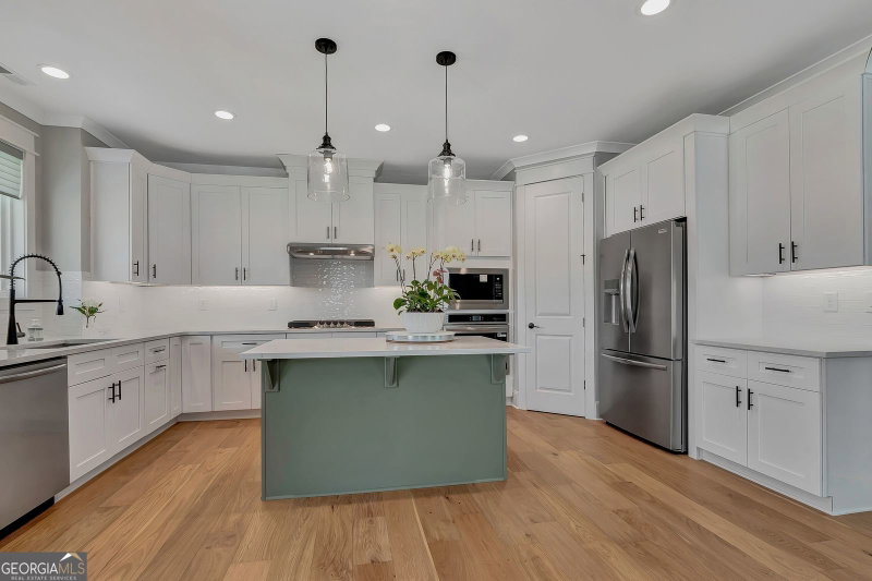 Photo 9 of 65 Redhaven Drive