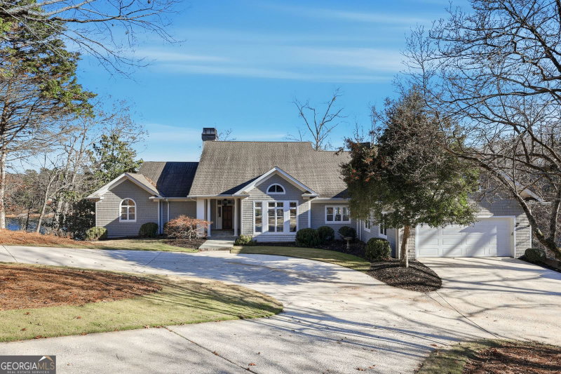 951 East Lake Drive
