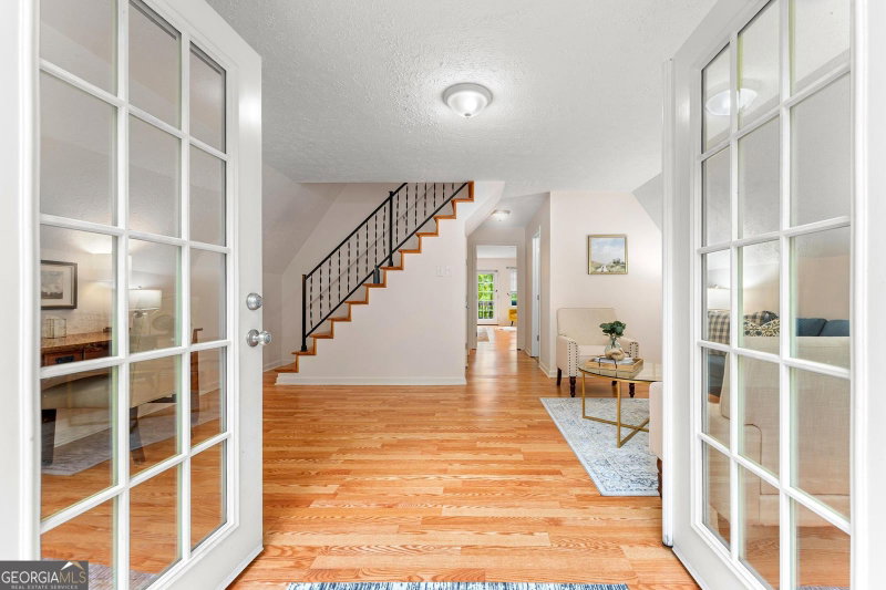Photo 7 of 387 Chateau Drive