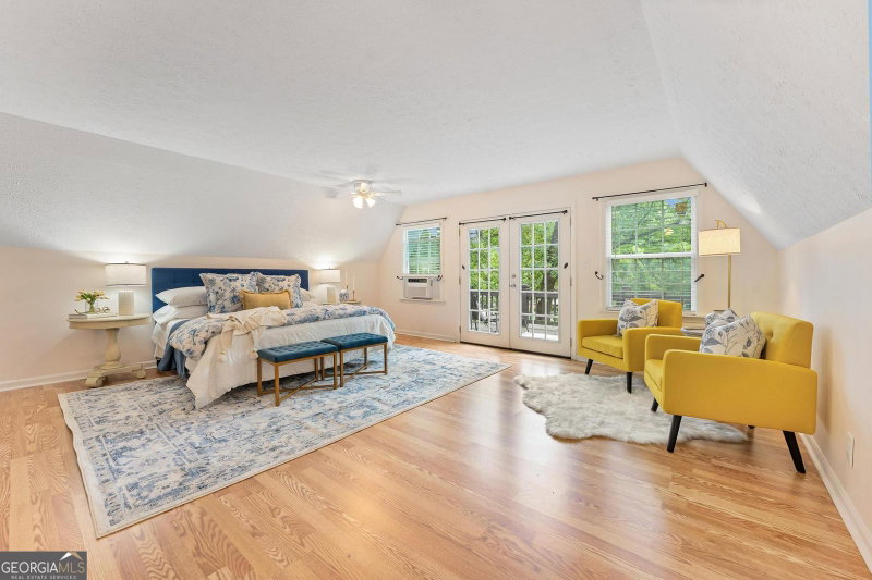 Photo 11 of 387 Chateau Drive