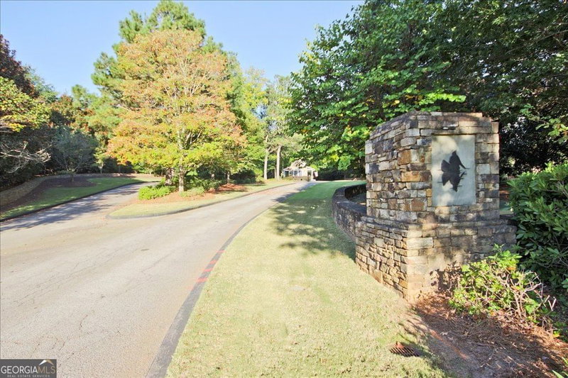 Photo 59 of 194 Edgewater Trail S