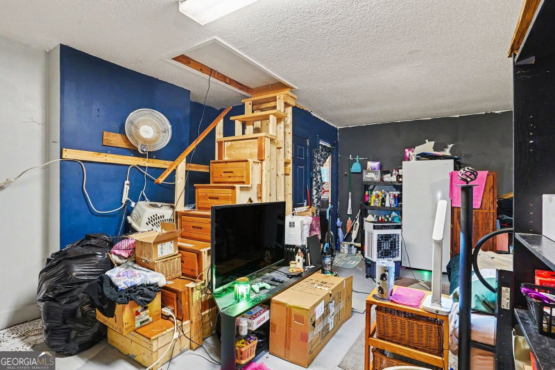 Photo 11 of 205 Woodcrest Drive