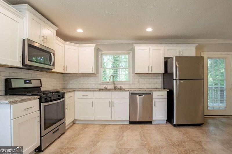 Photo 15 of 802 San Miguel Drive