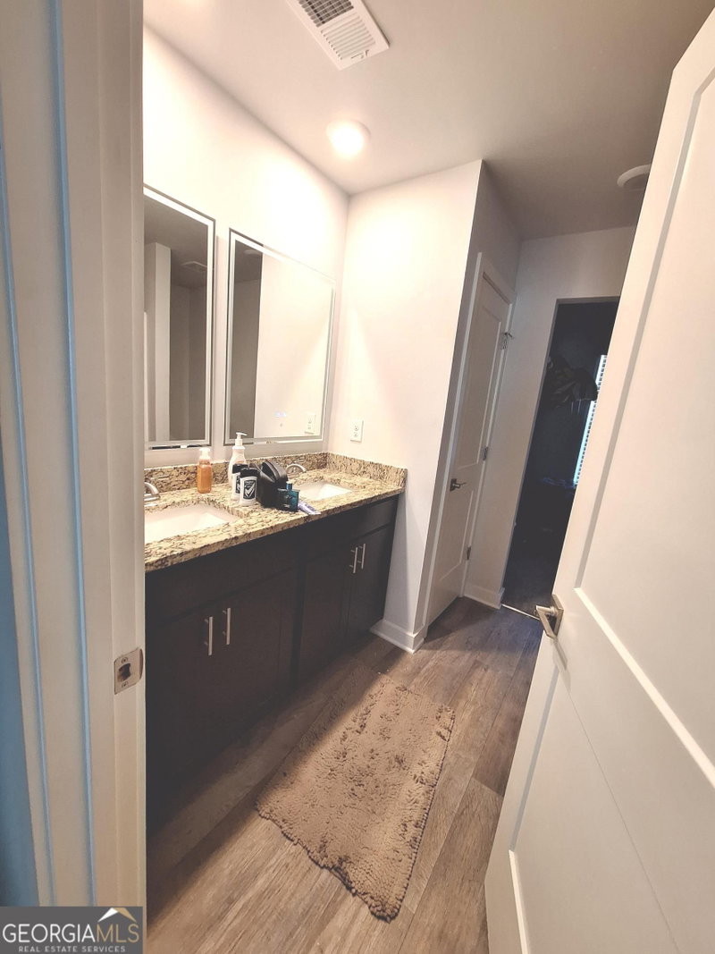 Photo 9 of 1105 Laflor Way