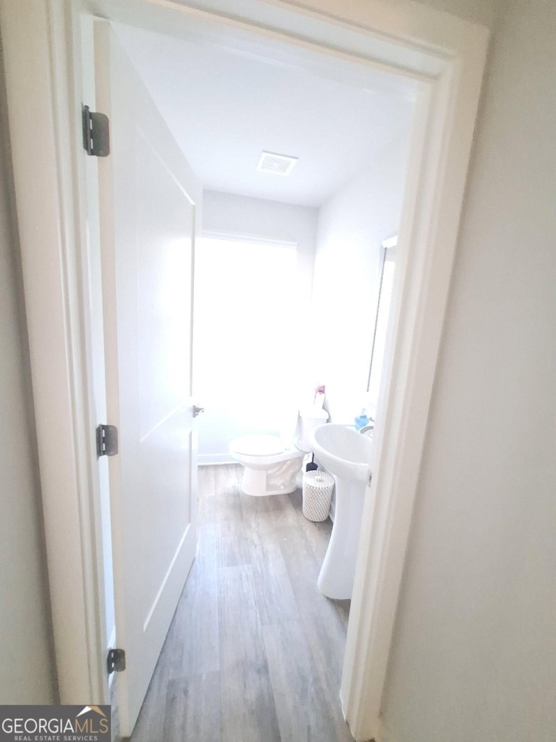 Photo 10 of 1105 Laflor Way
