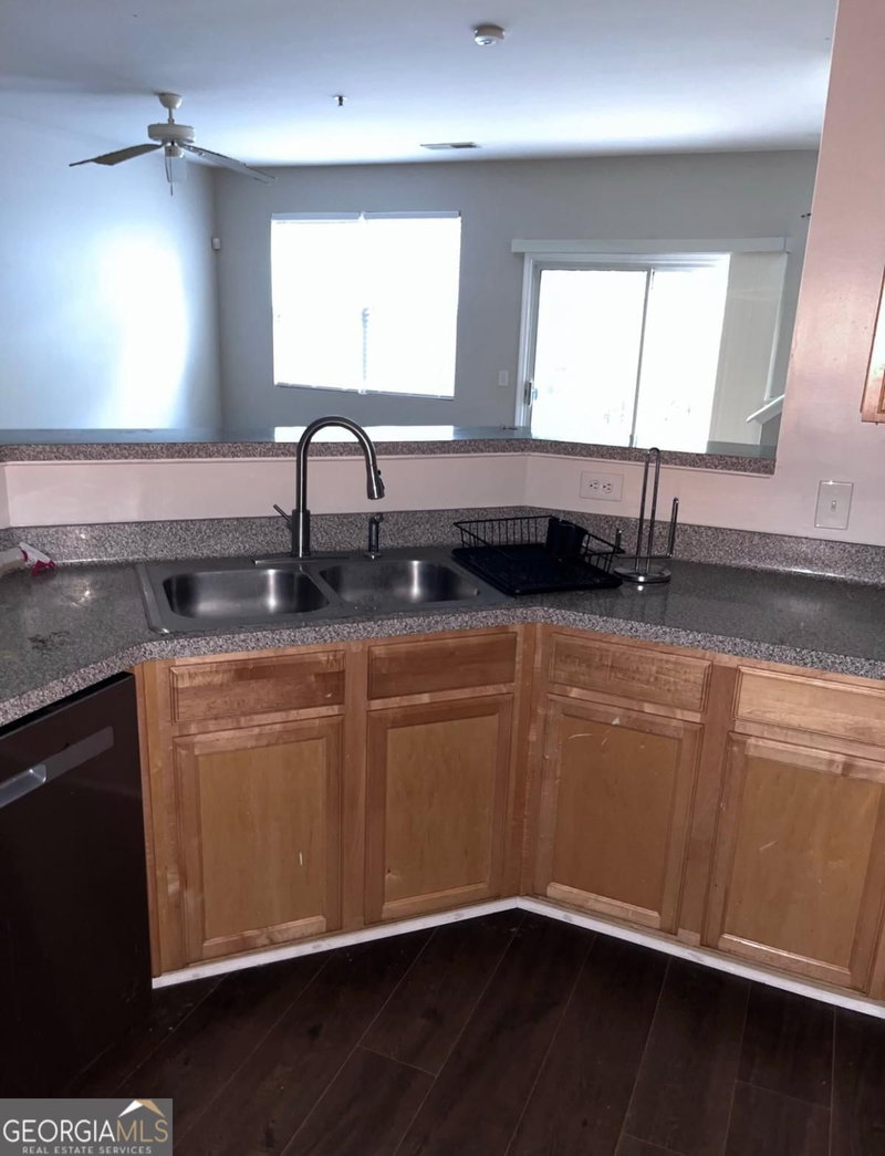 Photo 4 of 109 Ellis Drive