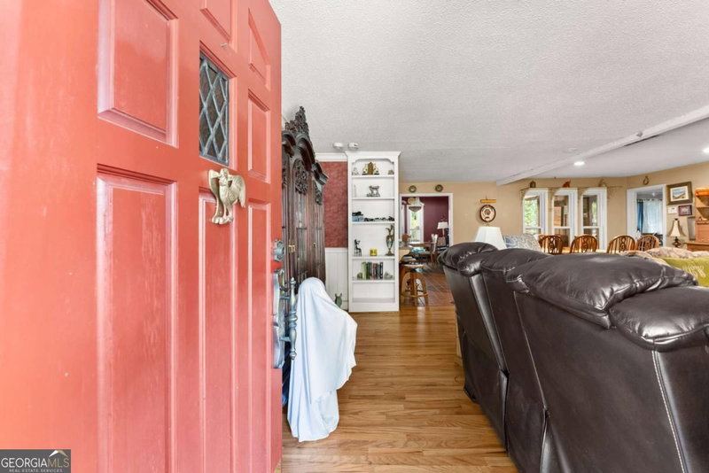 Photo 4 of 221 Shallowford Drive