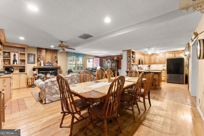 Photo 9 of 221 Shallowford Drive