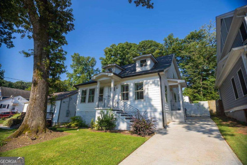 253 Lamon Avenue SE