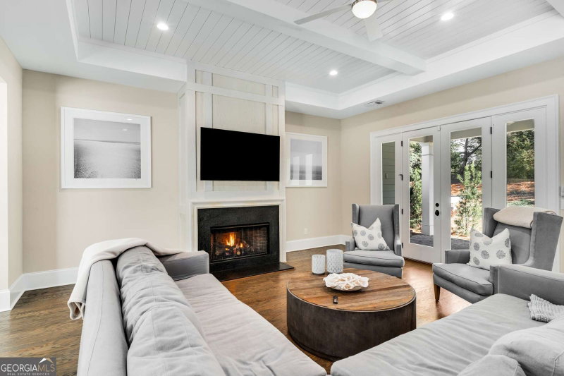 Photo 18 of 2030 Greenleffe Drive
