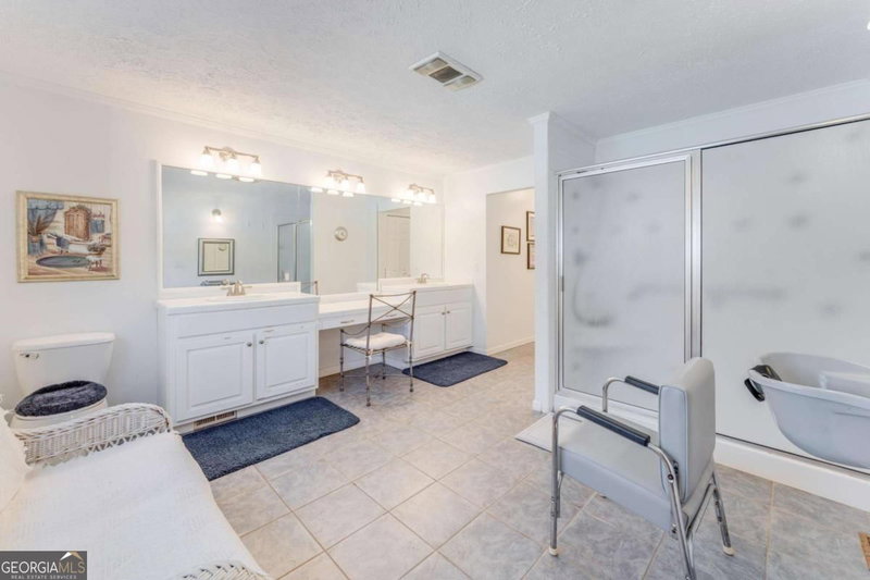 Photo 11 of 417 Pulliam Lane