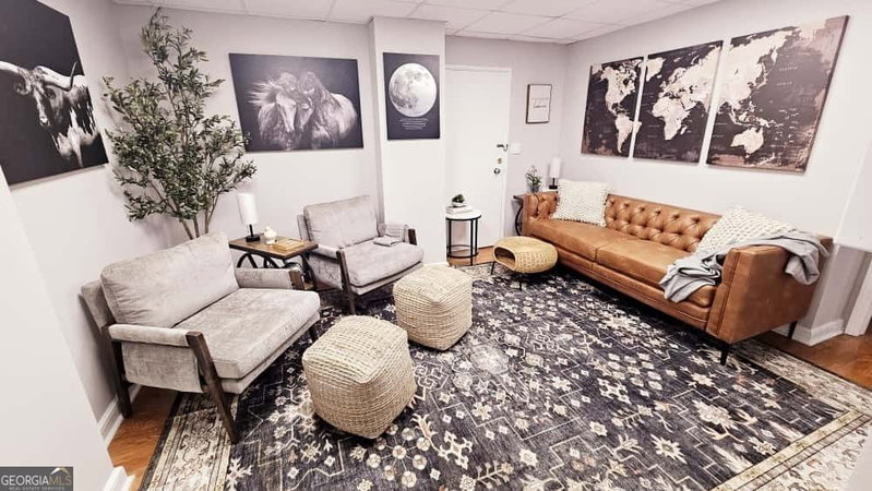 300 Peachtree Street NE #17H