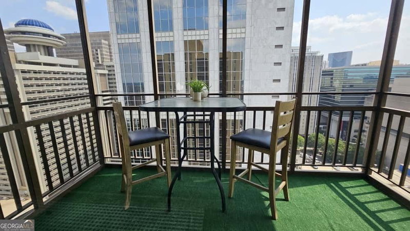 Photo 25 of 300 W Peachtree Street NE #22N