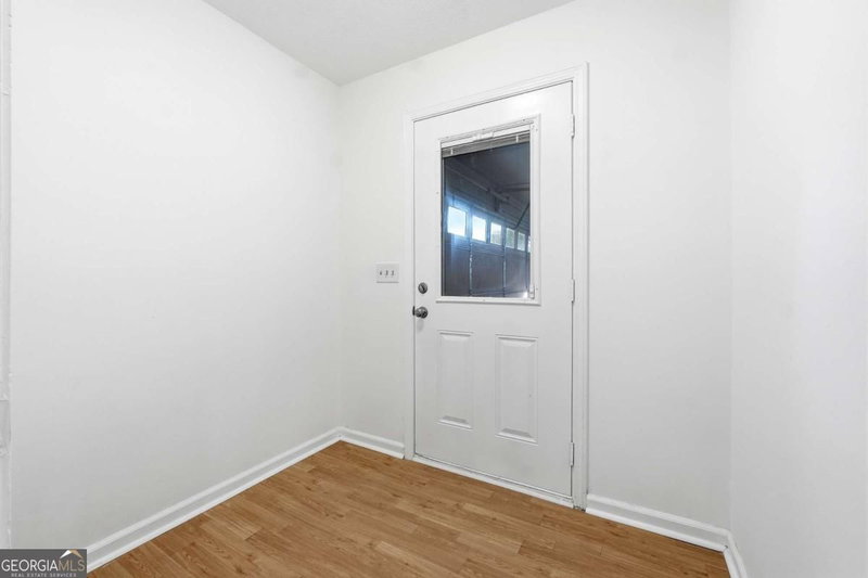 Photo 18 of 6917 Laurelwood Drive