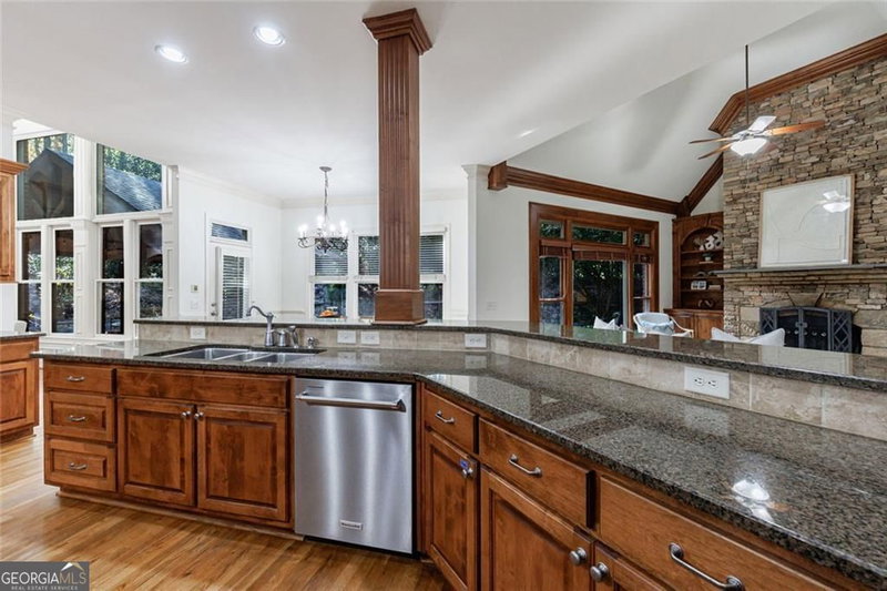 Photo 20 of 2893 Thurleston Lane