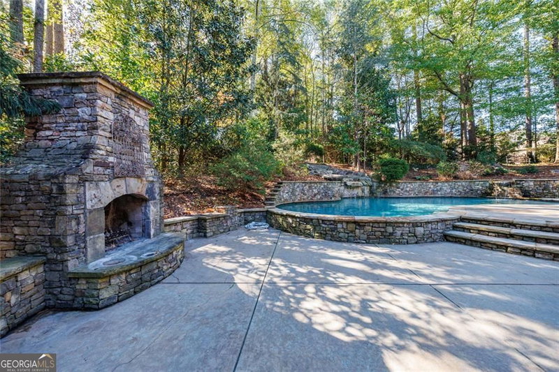 Photo 5 of 2893 Thurleston Lane